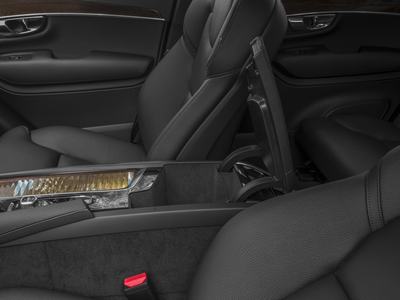 2016 Volvo XC90 Hybrid T8 Momentum