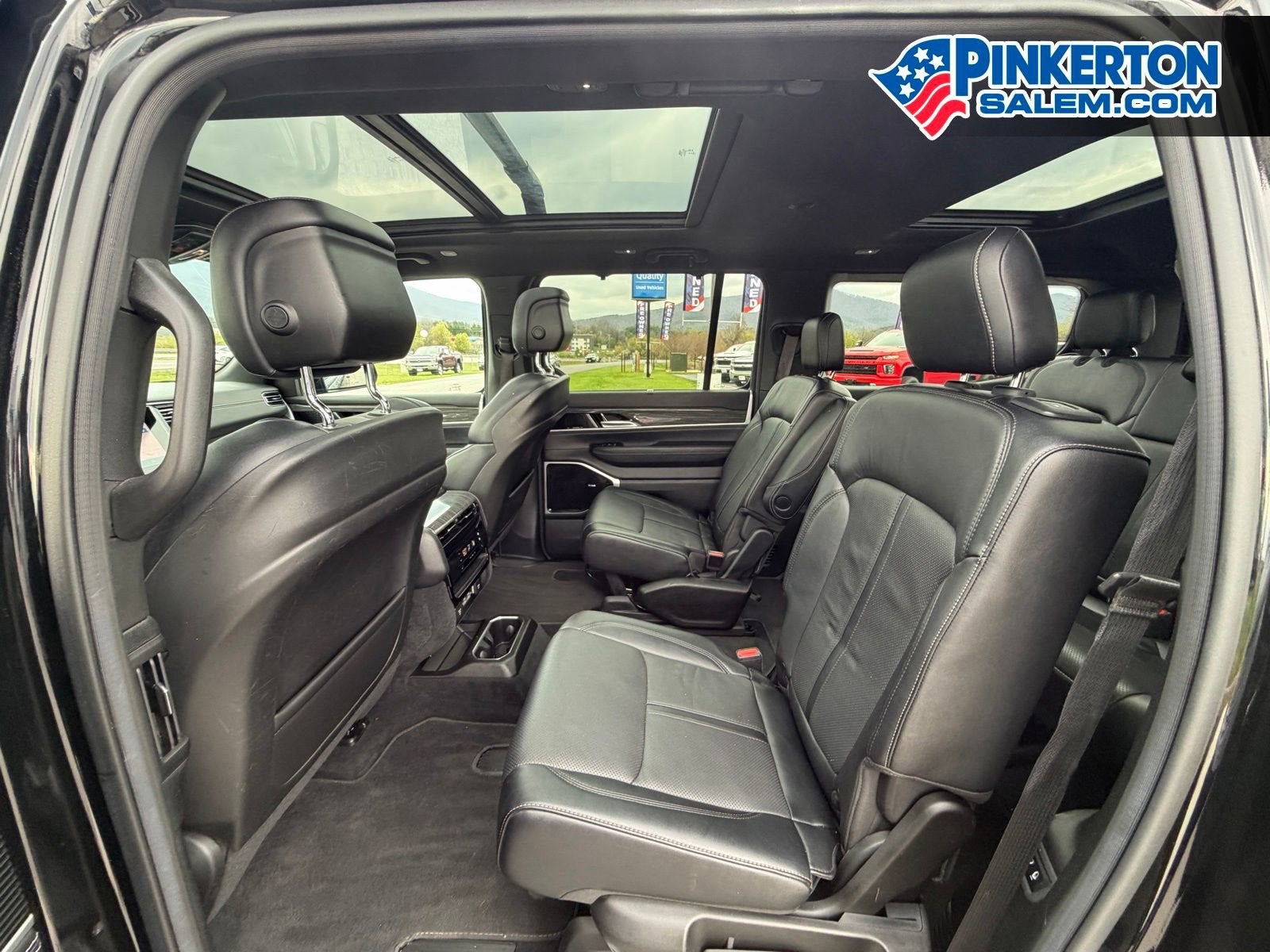 2022 Jeep Wagoneer Series III 4x4