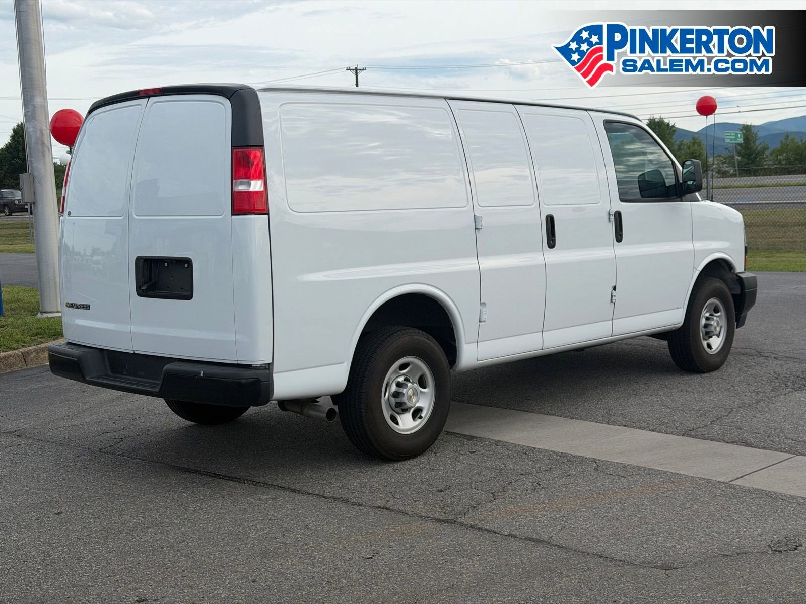 2024 Chevrolet Express Cargo 2500 WT