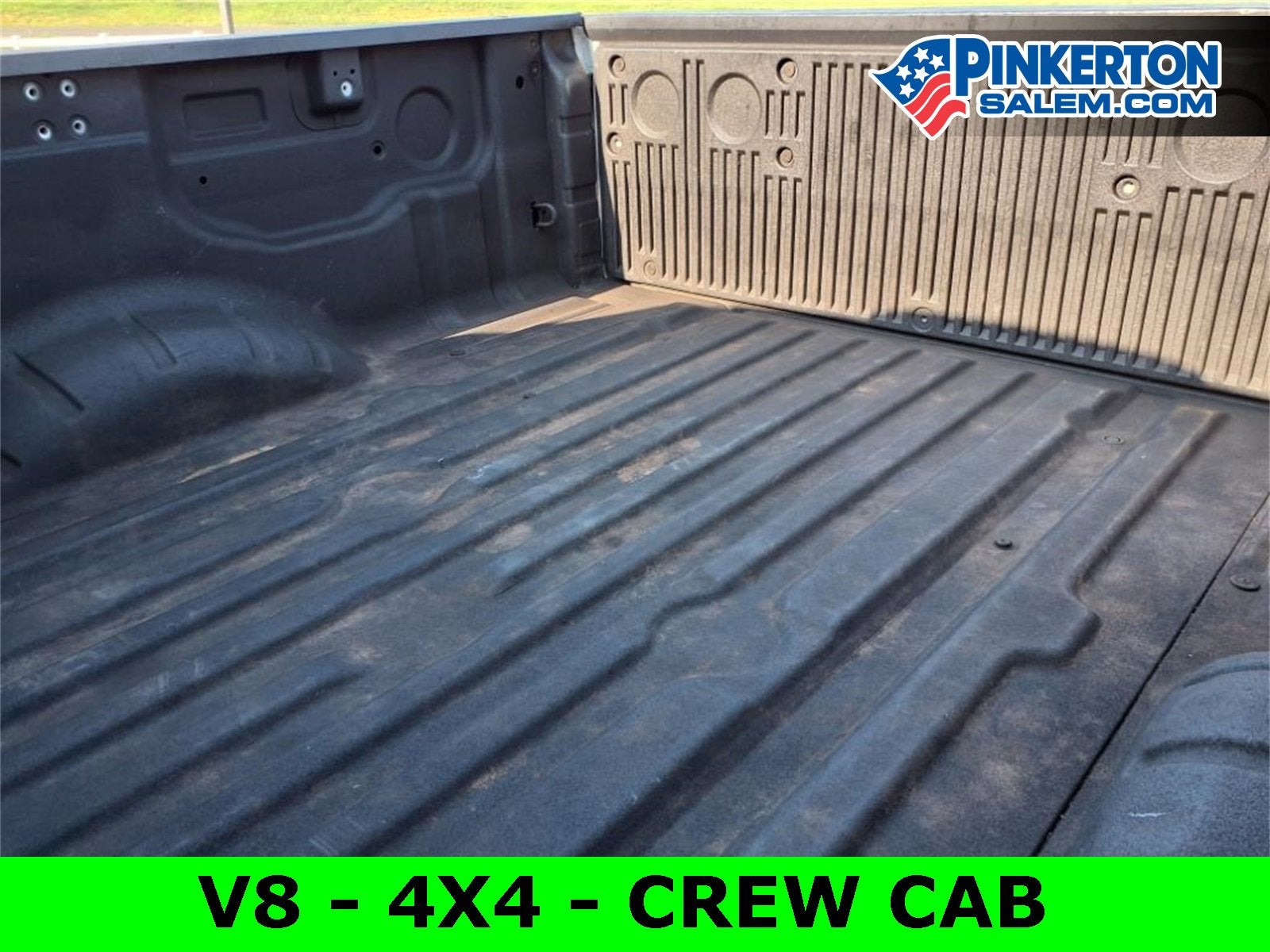 2022 Nissan TITAN Crew Cab SV 4x4