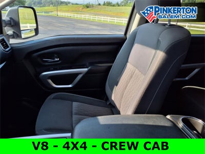 2022 Nissan TITAN Crew Cab SV 4x4