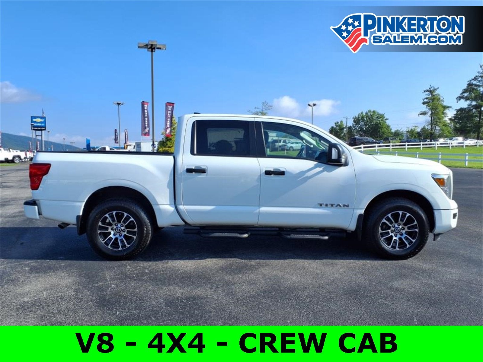 2022 Nissan TITAN Crew Cab SV 4x4