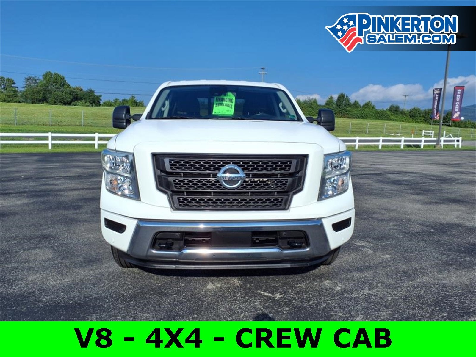 2022 Nissan TITAN Crew Cab SV 4x4