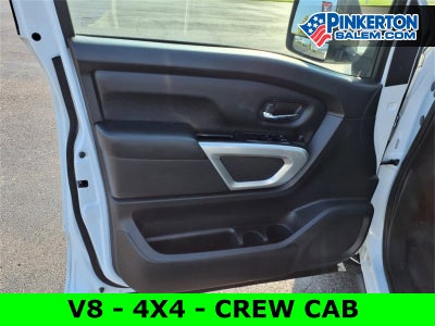 2022 Nissan TITAN Crew Cab SV 4x4