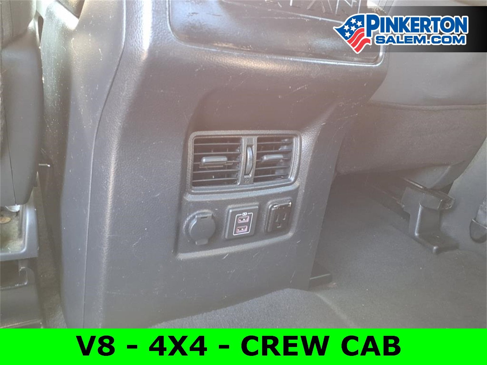 2022 Nissan TITAN Crew Cab SV 4x4