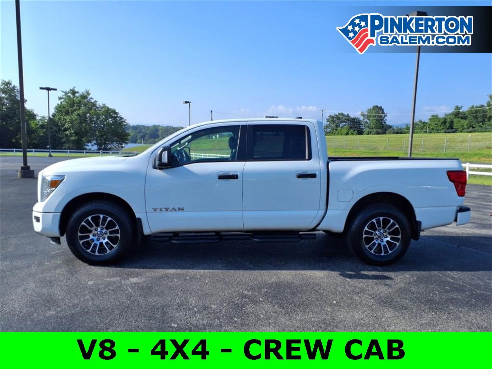 2022 Nissan TITAN Crew Cab SV 4x4