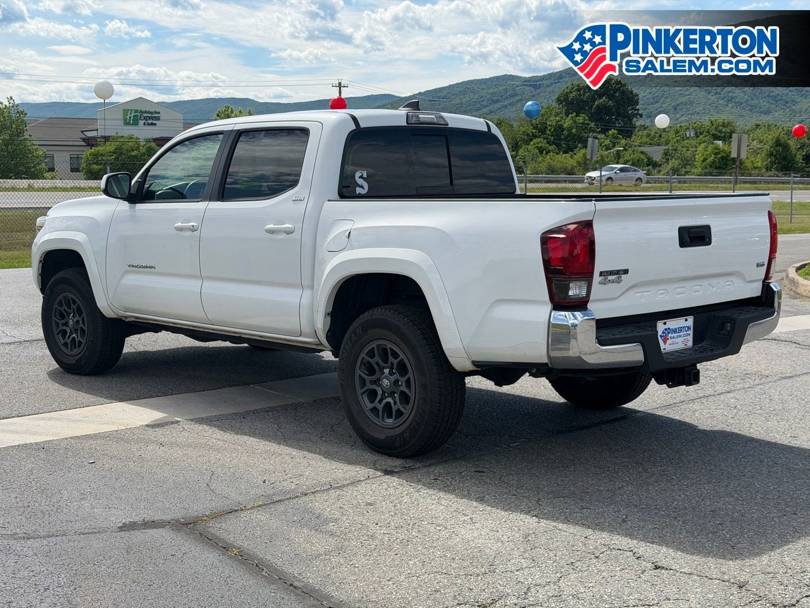 2018 Toyota Tacoma SR