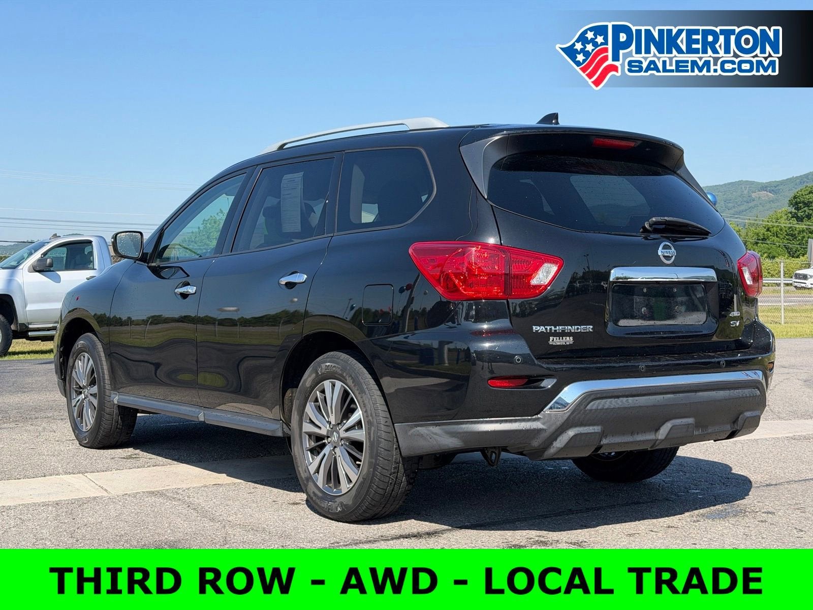 2019 Nissan Pathfinder SV