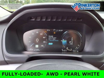 2016 Volvo XC90 Hybrid T8 Momentum