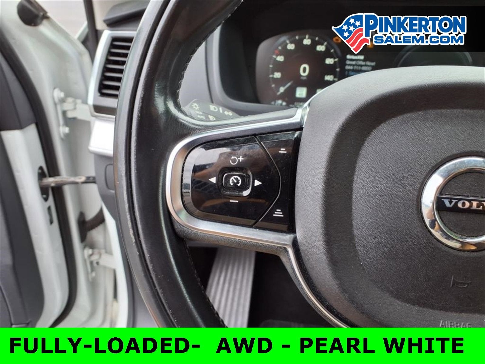 2016 Volvo XC90 Hybrid T8 Momentum