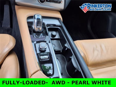 2016 Volvo XC90 Hybrid T8 Momentum