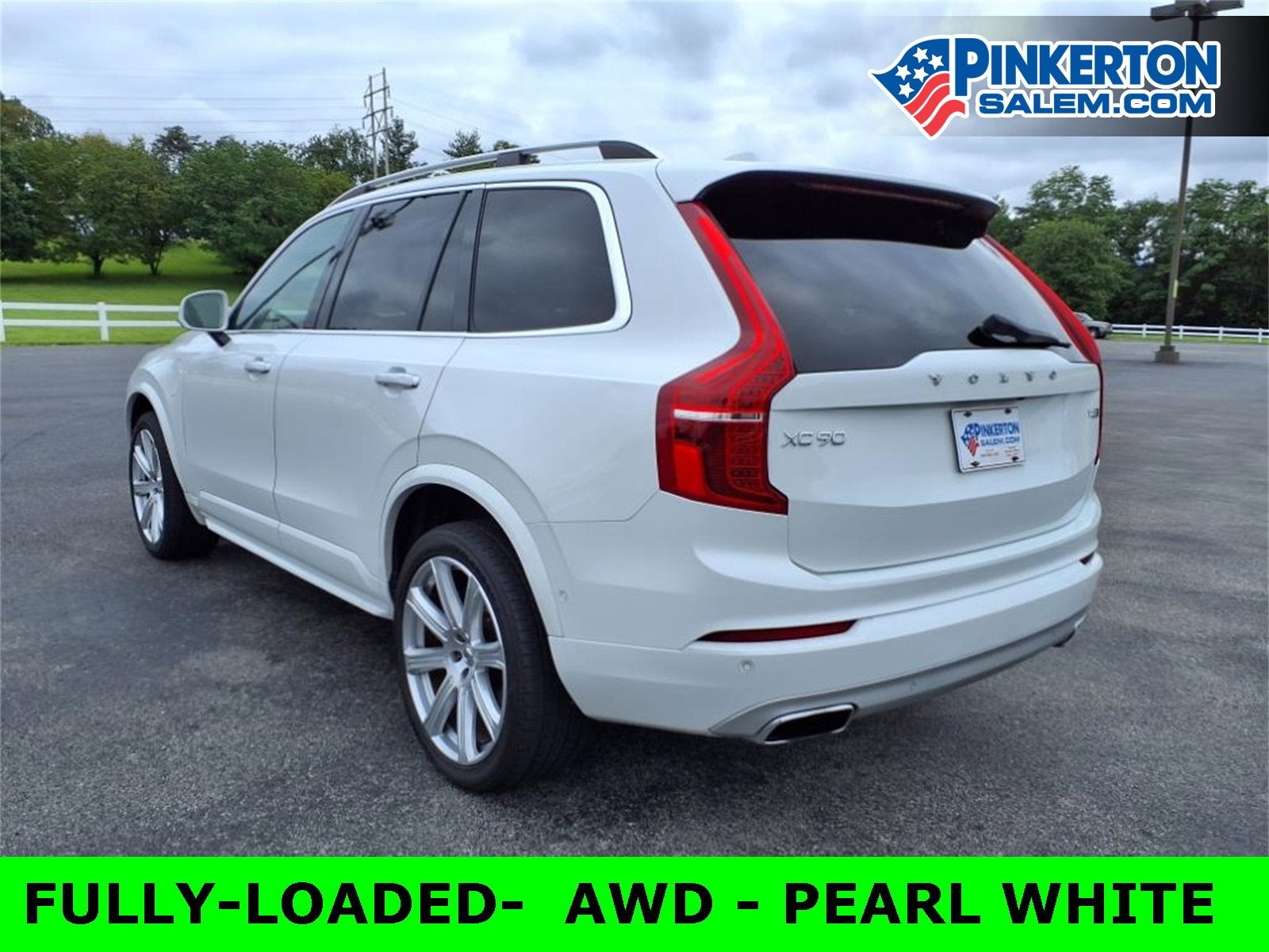 2016 Volvo XC90 Hybrid T8 Momentum